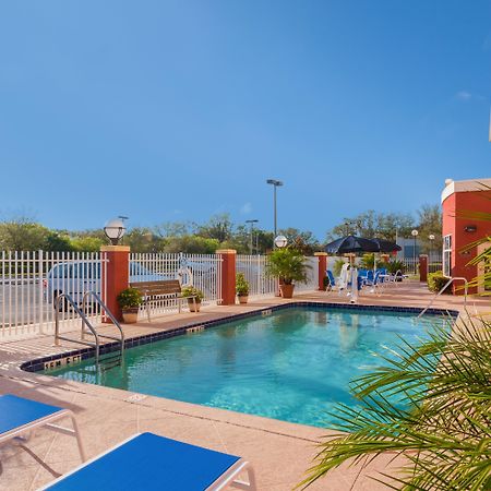 Holiday Inn Express Hotel & Suites Tampa-Fairgrounds-Casino By Ihg Εξωτερικό φωτογραφία