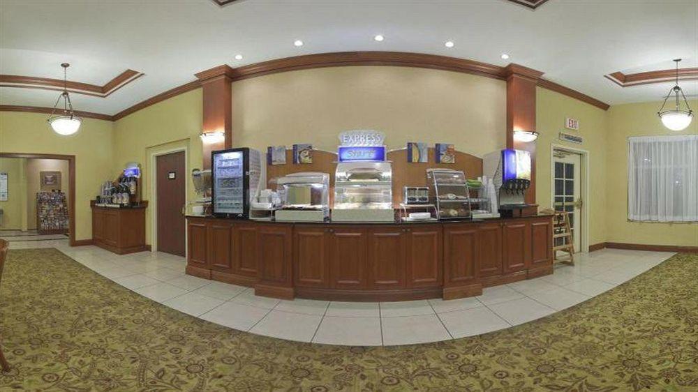 Holiday Inn Express Hotel & Suites Tampa-Fairgrounds-Casino By Ihg Εξωτερικό φωτογραφία