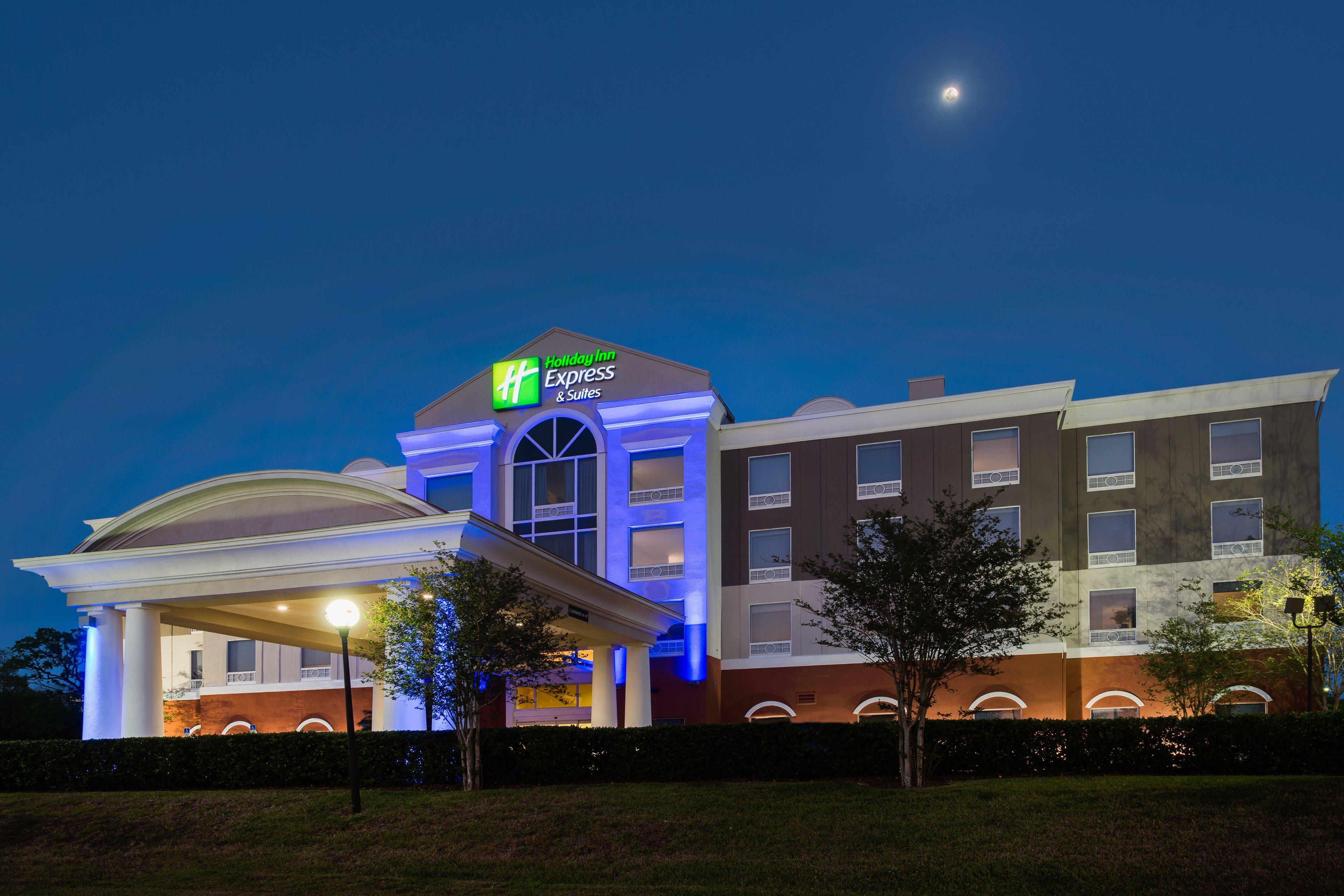 Holiday Inn Express Hotel & Suites Tampa-Fairgrounds-Casino By Ihg Εξωτερικό φωτογραφία