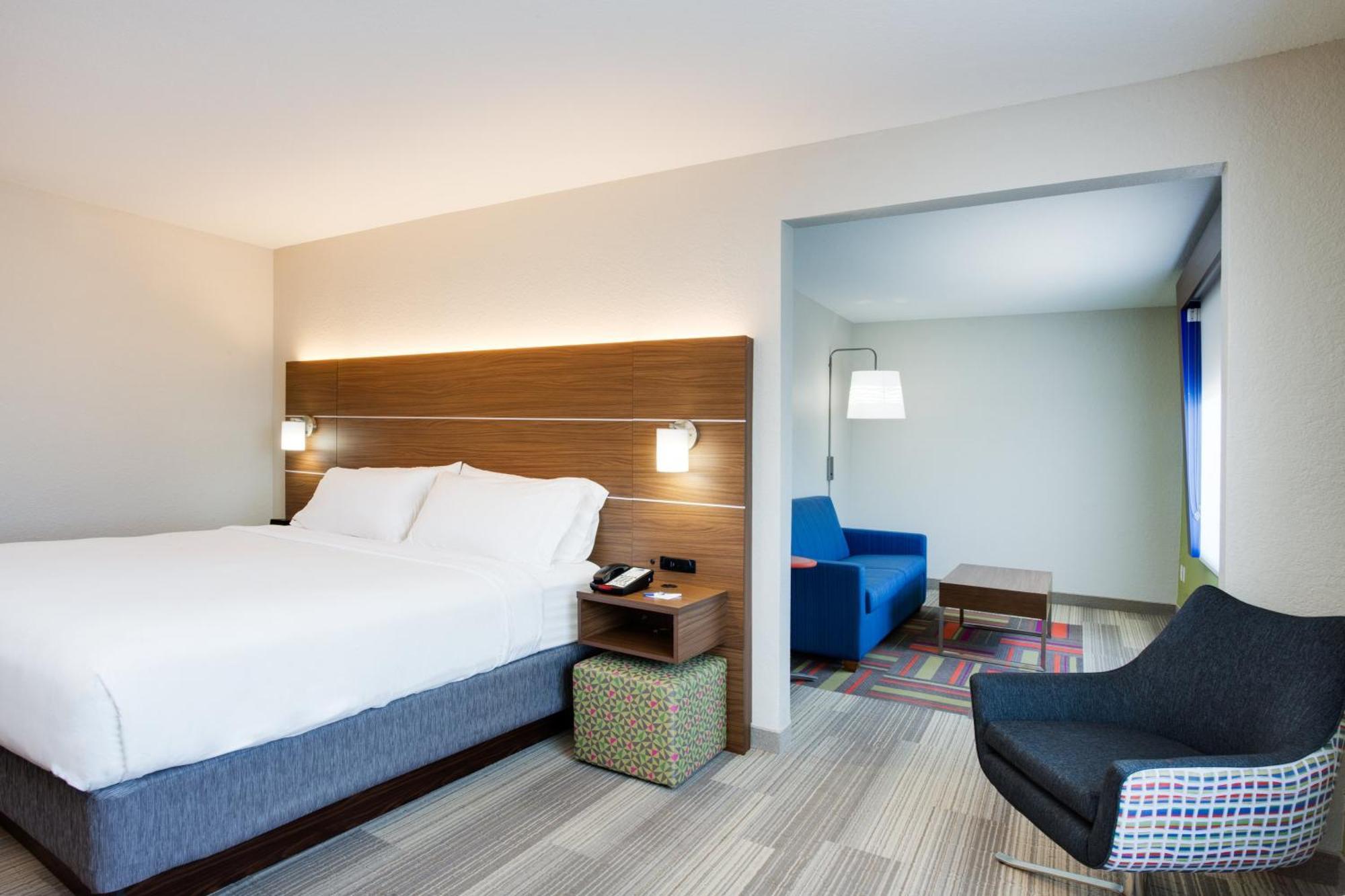 Holiday Inn Express Hotel & Suites Tampa-Fairgrounds-Casino By Ihg Εξωτερικό φωτογραφία