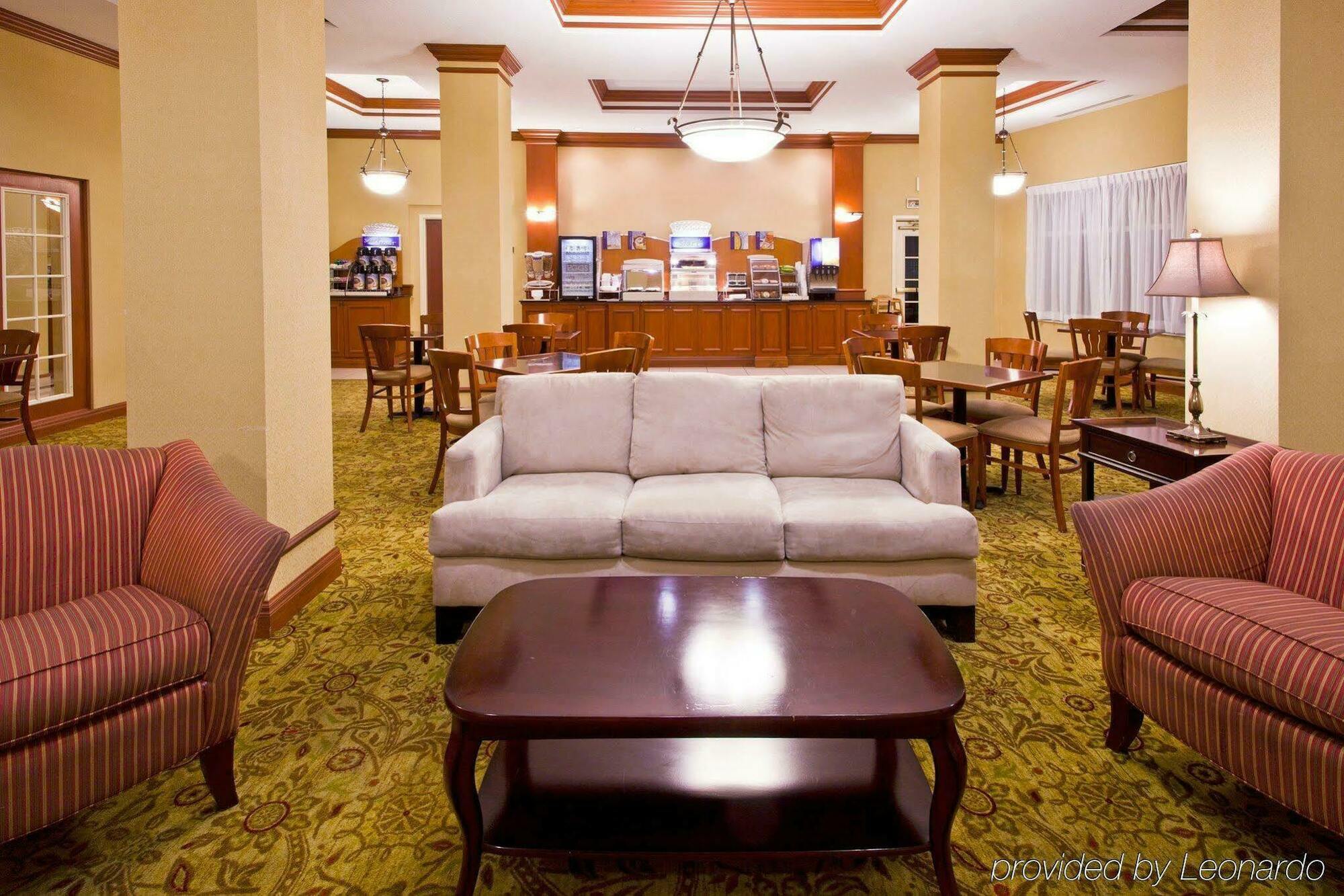 Holiday Inn Express Hotel & Suites Tampa-Fairgrounds-Casino By Ihg Εστιατόριο φωτογραφία