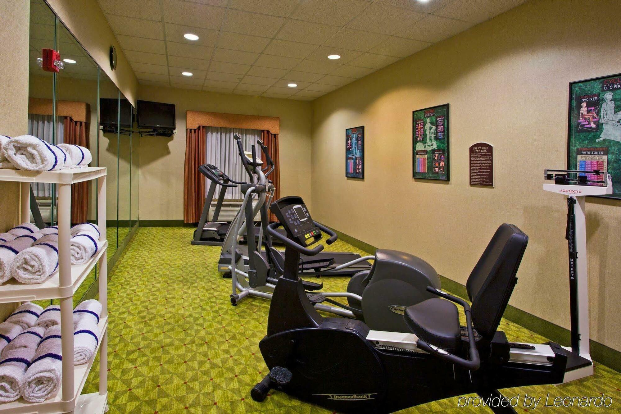 Holiday Inn Express Hotel & Suites Tampa-Fairgrounds-Casino By Ihg Ανέσεις φωτογραφία